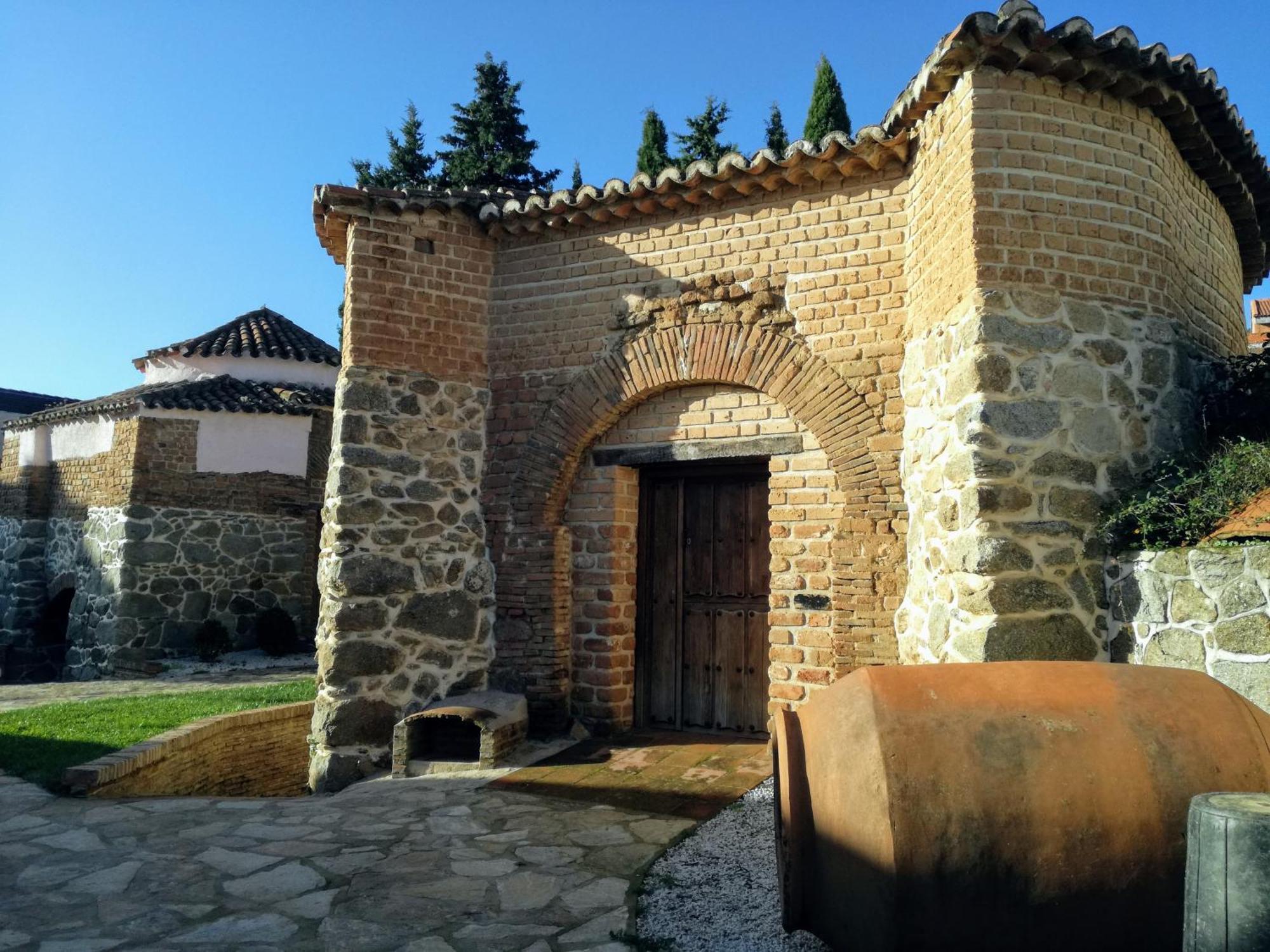 Ruralrut-El Tiemblo Wifi, Cabina De Hidromasaje, Aire Acondicionado Y A Pocos Metros De Zonas De Bano Naturales Dış mekan fotoğraf